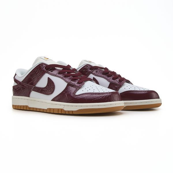 Кросівки Nike Dunk Low Lx Dark Team Red and Phantom 22363 фото