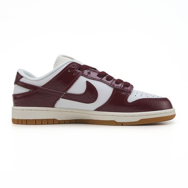Кросівки Nike Dunk Low Lx Dark Team Red and Phantom 22363 фото